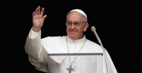 Protocolul de la Vatican. Cine sunt cele 7 femei din lume care pot purta alb în fața Papei